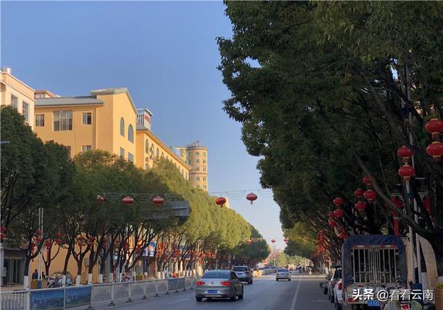 想去石林縣城住兩天，除了風(fēng)景名勝區(qū)，那里還有什么景色？